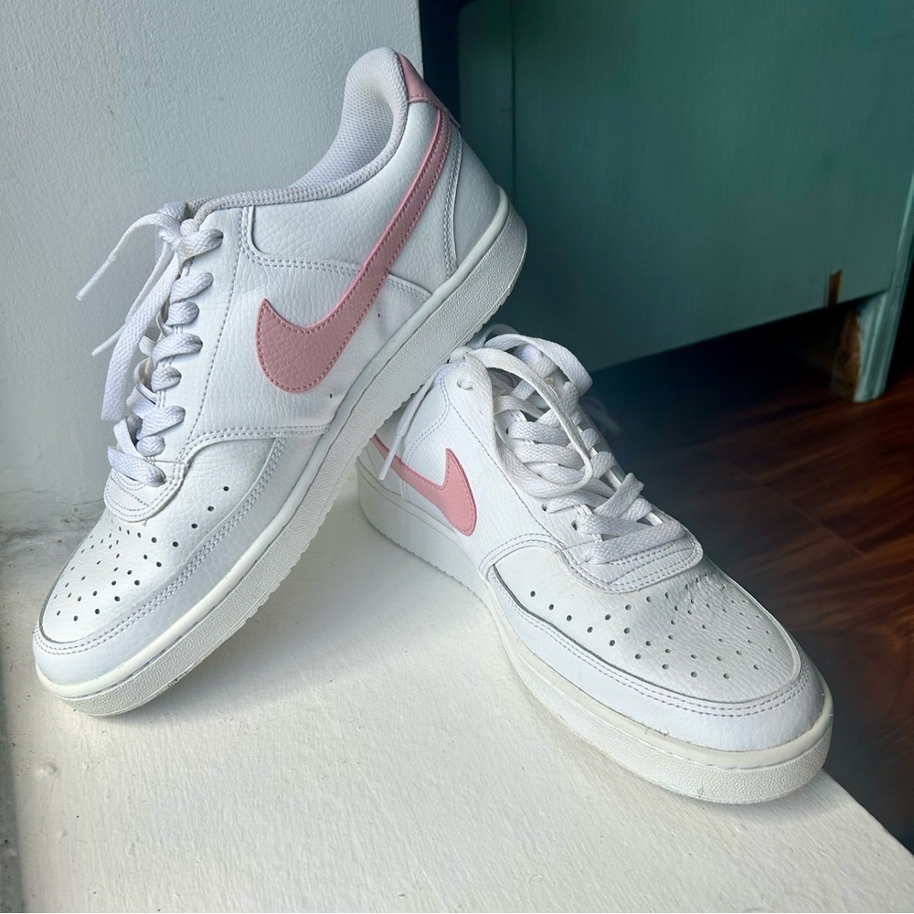 Nike Court Vision Low Next Nature Women's Size 10 White Pink Sneakers Basketball
